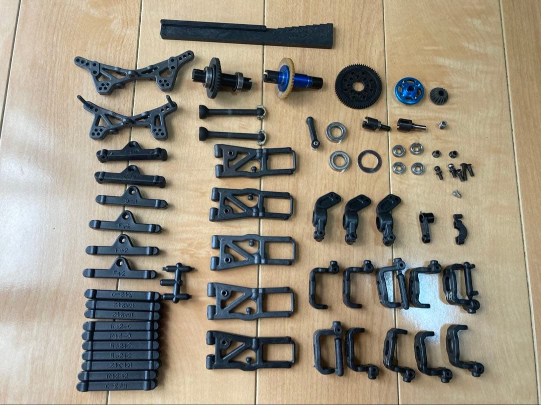 ス*応様 アソシエイテッド　RC10TC3 ファクトリーキット