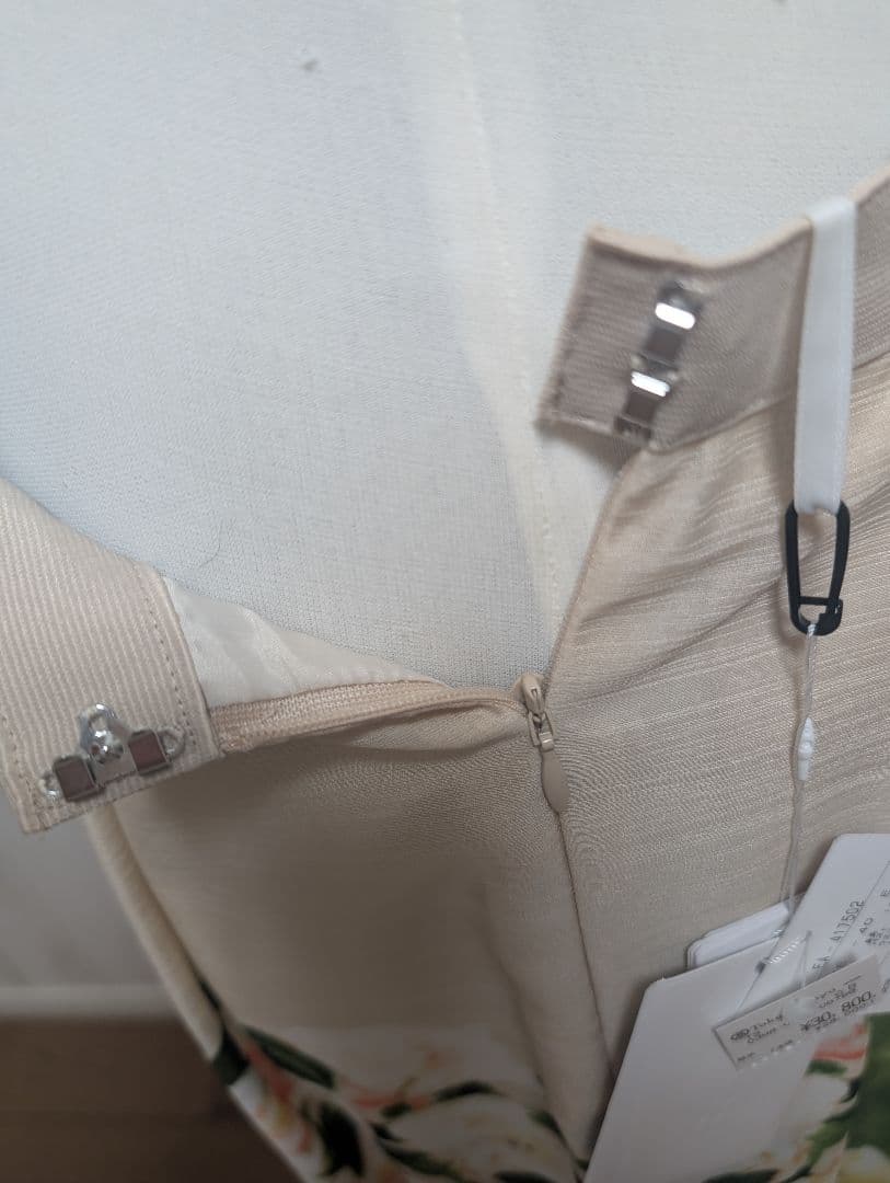 (未使用品タグ付き)エムズグレイシー40 　　お花プリントスカート