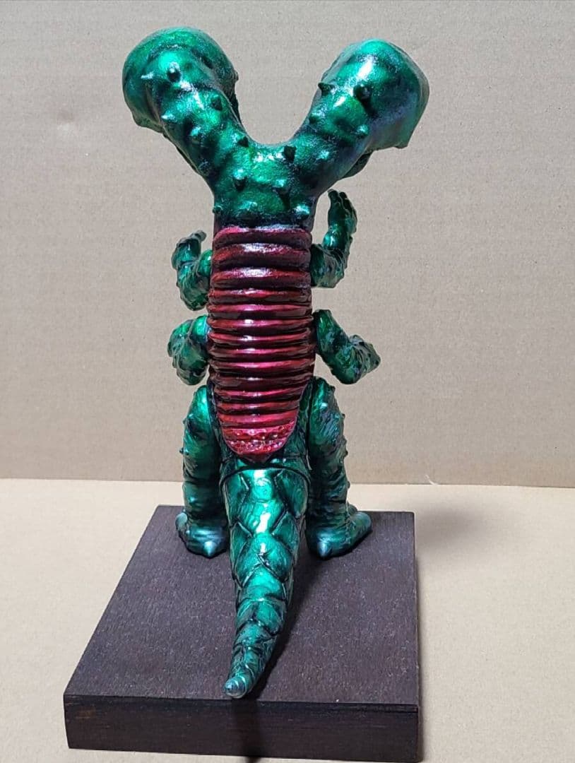 妖怪怪獣ギョロンデス　フィギュア　ブロマイド付き　パチ怪獣　自作アート