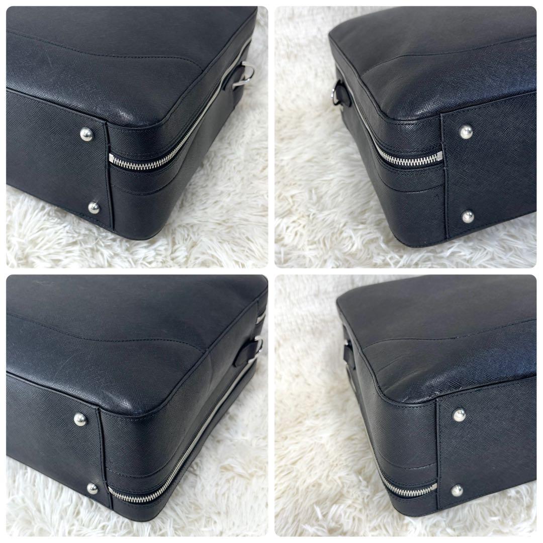 美品 ペッレモルビダ 2室 ブリーフケース ビジネス キャピターノ レザー 黒