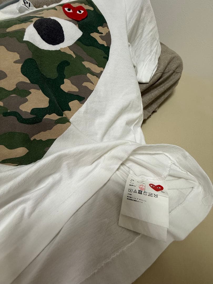 PLAY 迷彩柄ハート Tシャツ L コムデギャルソン