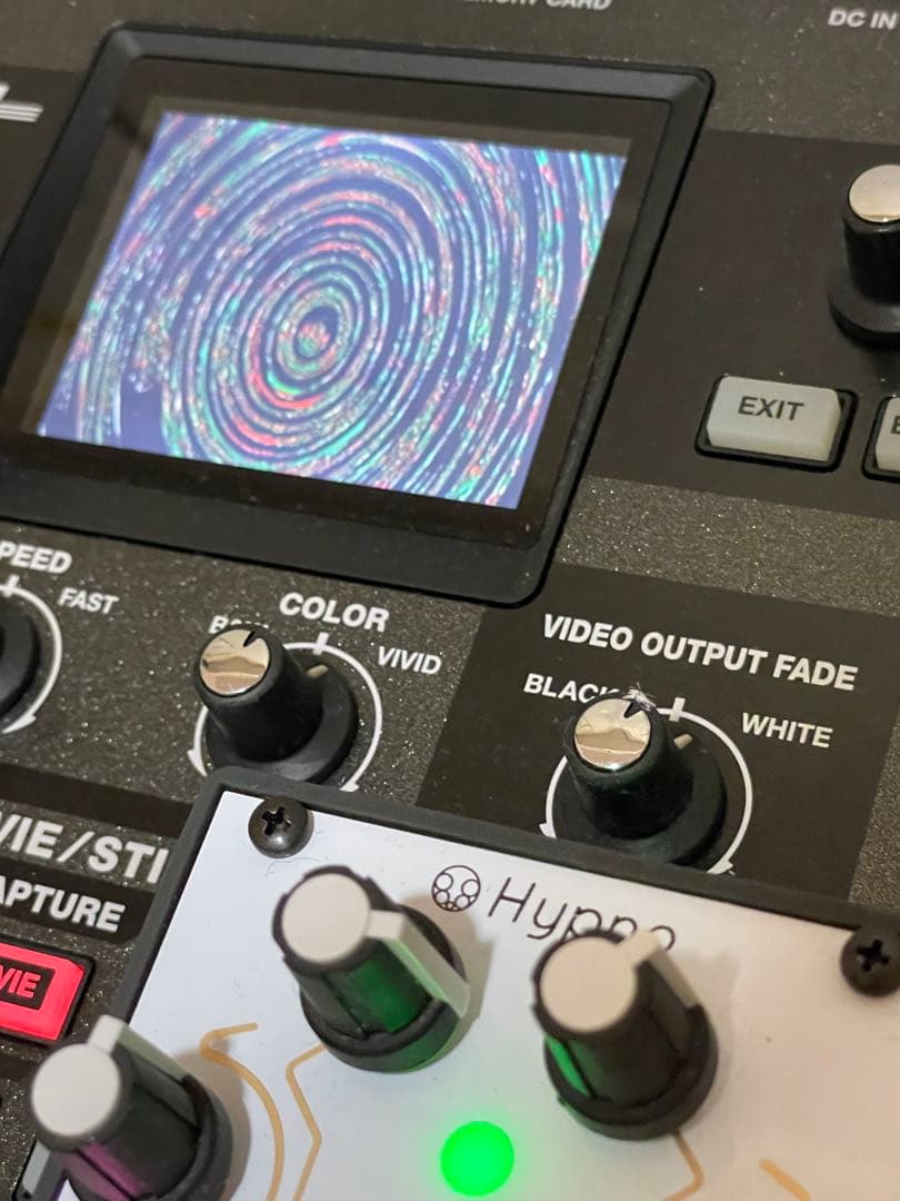 Sleepy Circuits Hypno (pi4) VJ ビデオシンセ