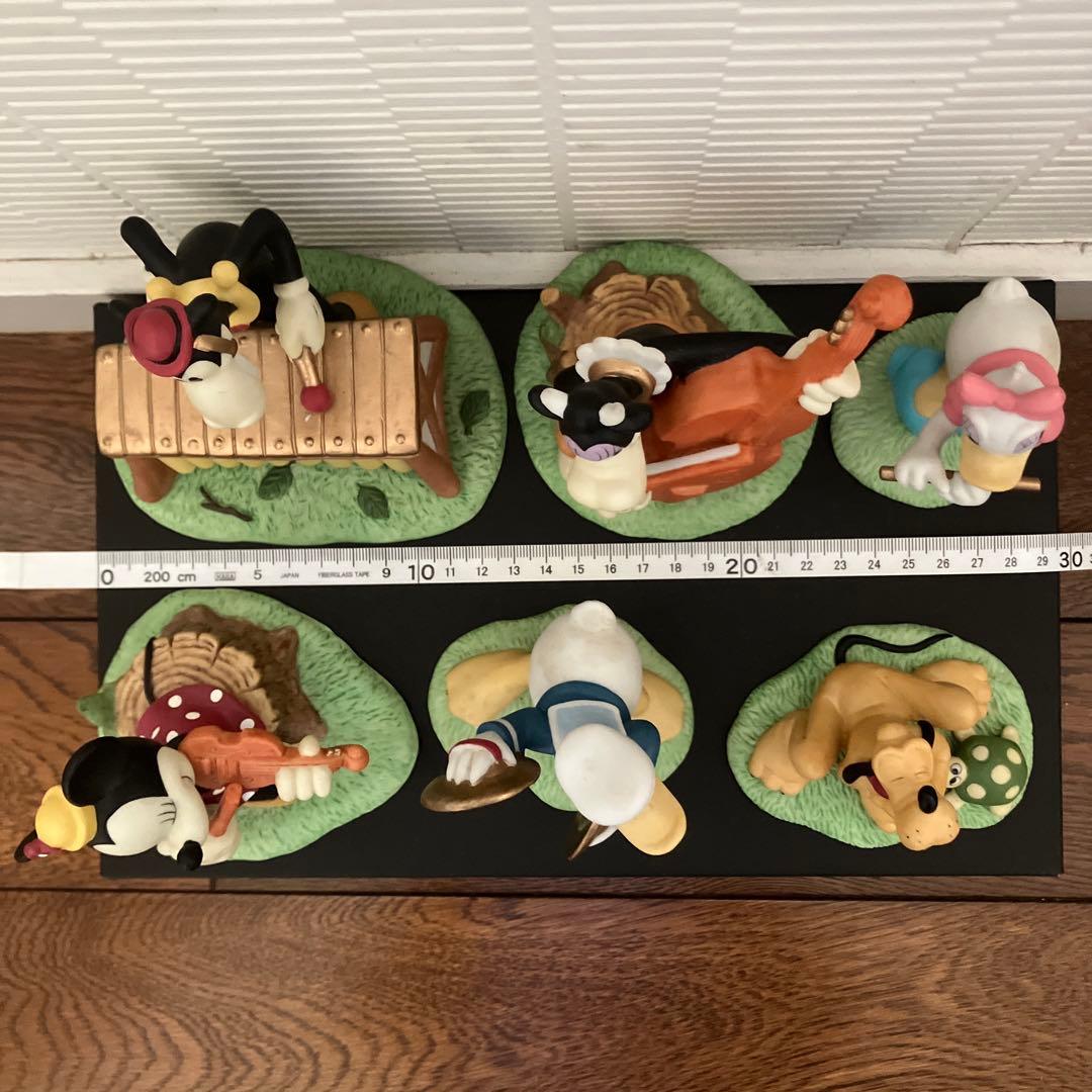 ディズニー 陶器置物 フィギュアリンワールド オーケストラ 音楽隊