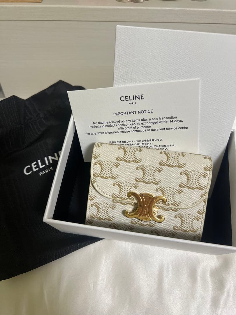 CELINE スモールウォレット トリオンフ ホワイト