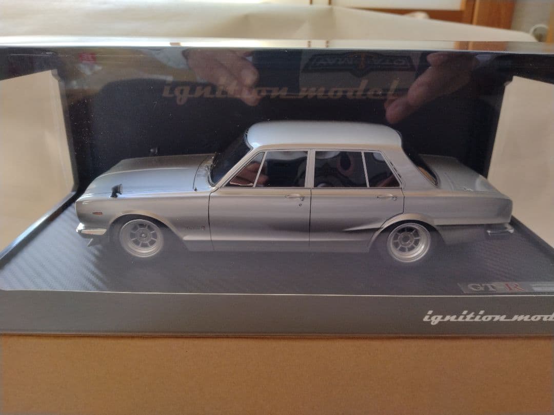 1/18 ニッサン スカイライン 2000 GT-R PGC10 シルバー