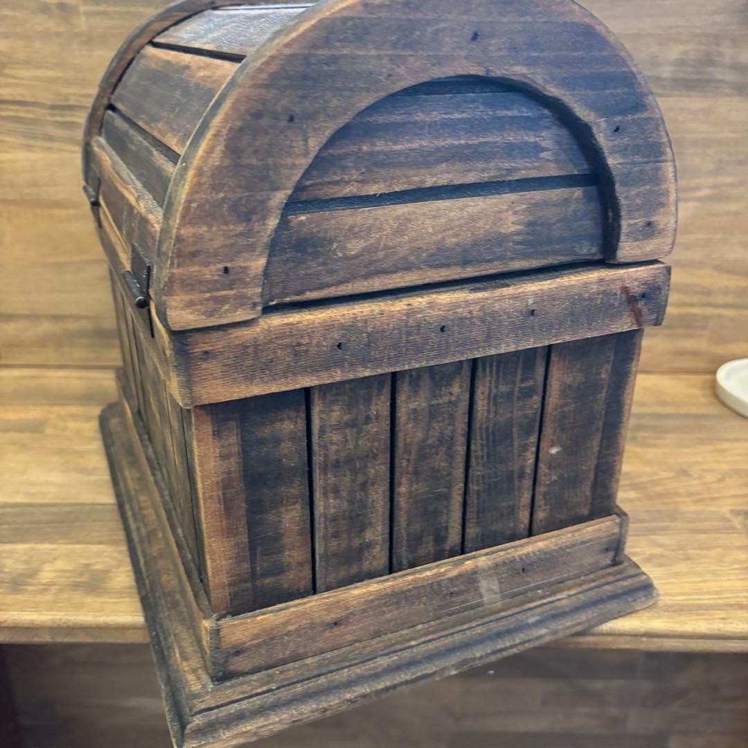 木製トランク アーチ型 蓋付き 宝箱 海賊風