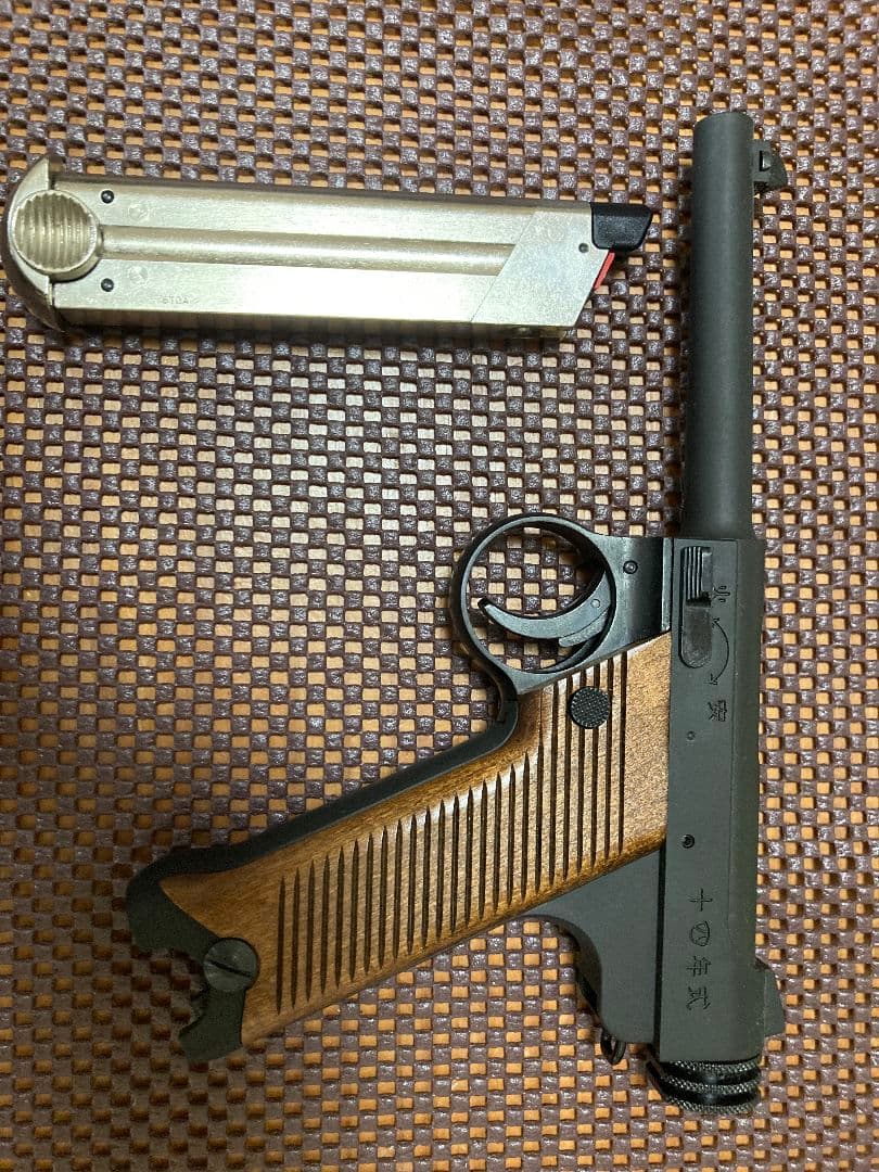 マルシン 南部14年式 ブナ木製グリップ ブラックHW 6mmBB仕様