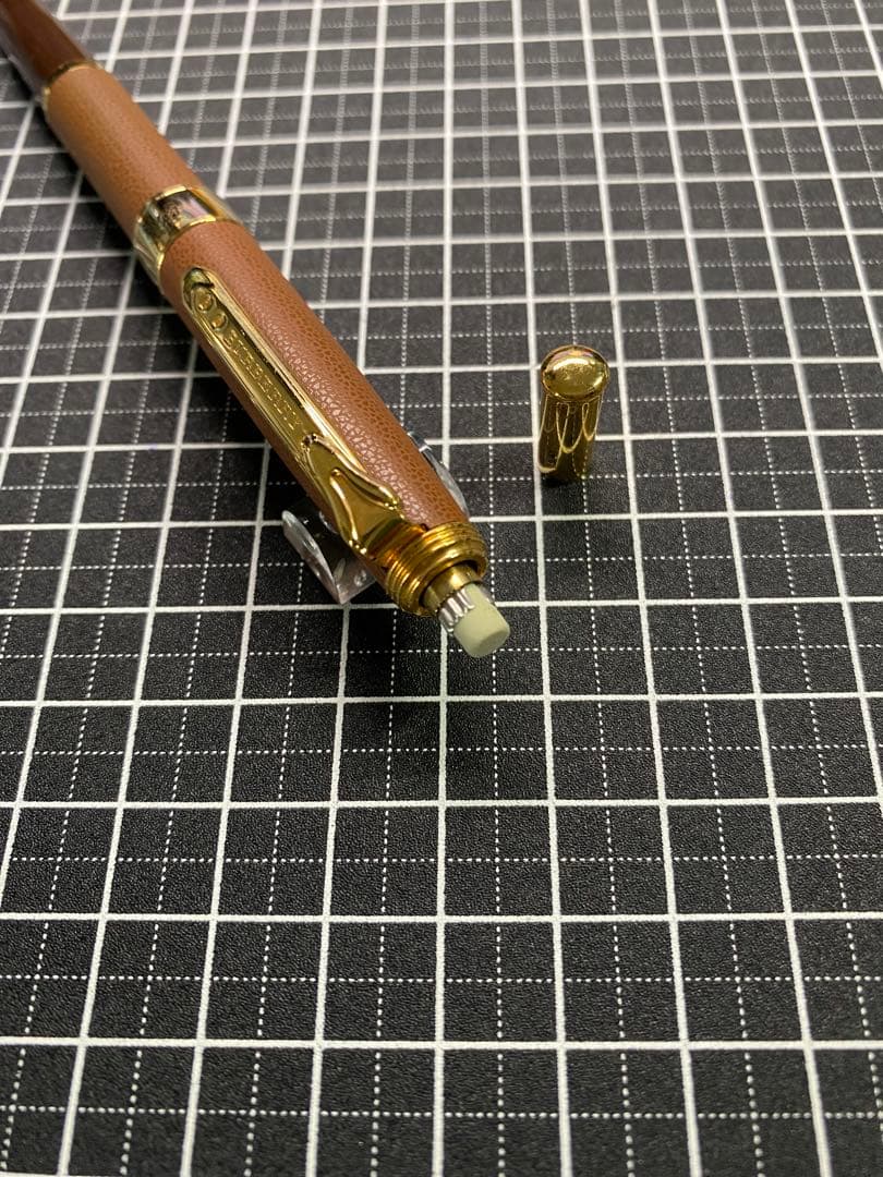 BURBERRY Libera 革張シャープペンシル芯径0.5mm