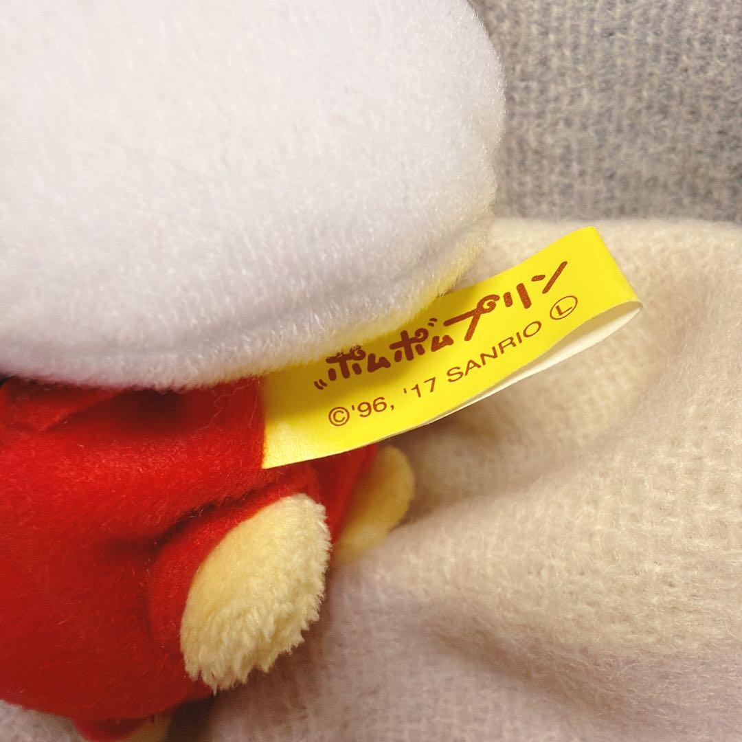 ポムポムプリンカフェ　マスコット　プレゼント持ったサンタ