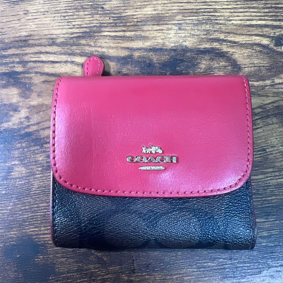 COACH コーチ シグネチャー 三つ折り財布 赤 レザー - メルカリ