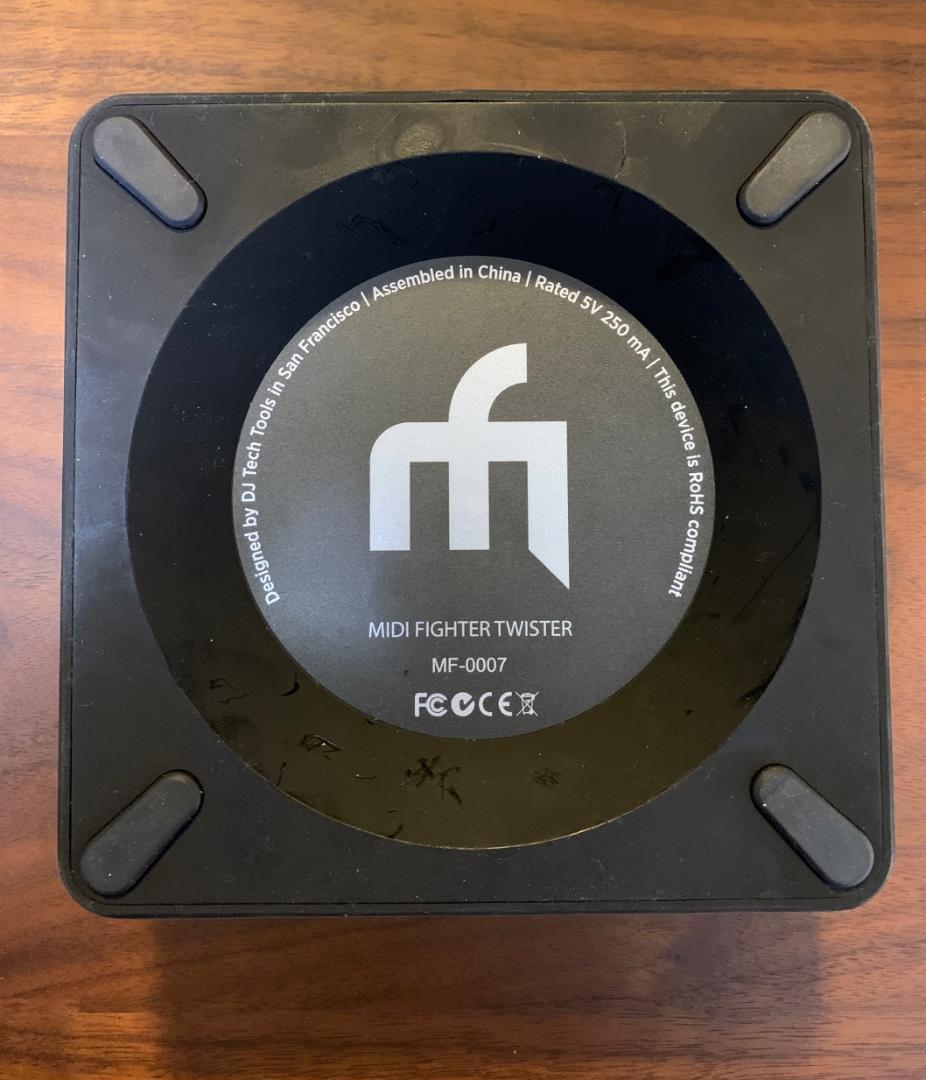 Midi Fighter Twister(MF-0007) - DJ機材新着