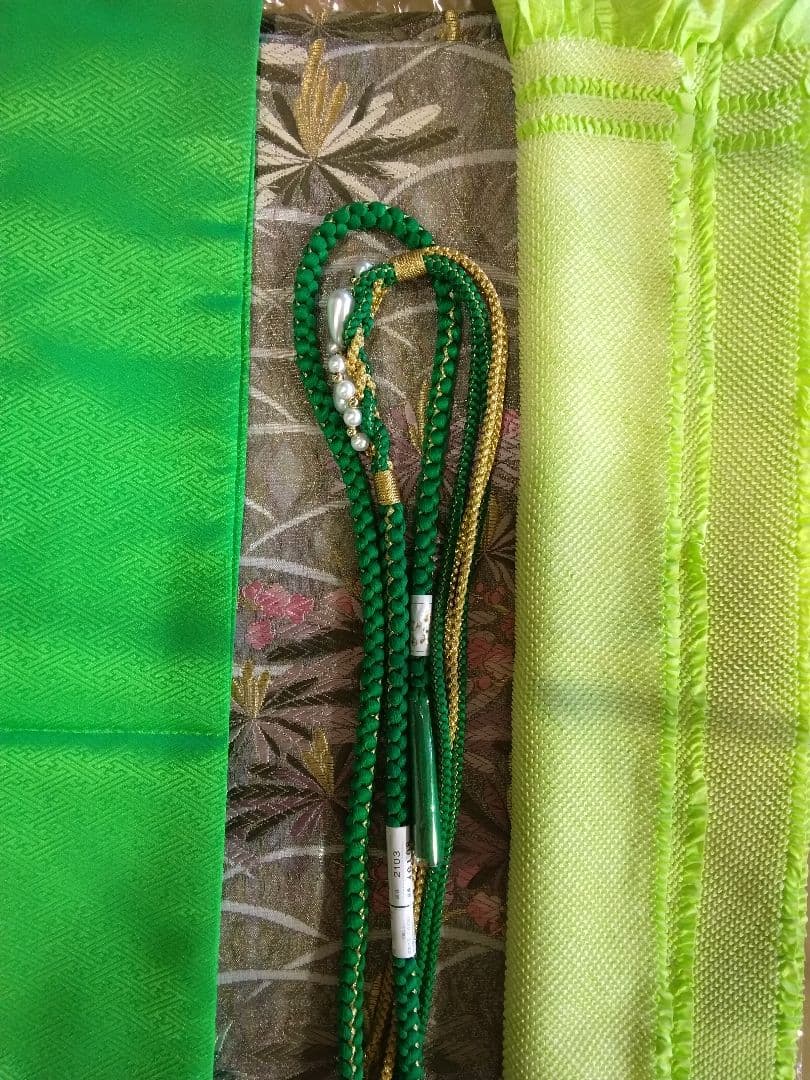 振袖フルセット、振袖鈴乃屋、成人式、重ね衿、帯揚げ帯締め、西陣袋帯