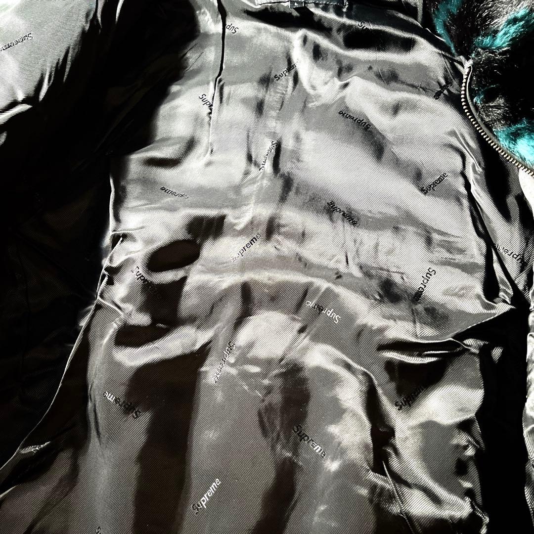 平野紫耀着　supreme faux fur repeater bomber