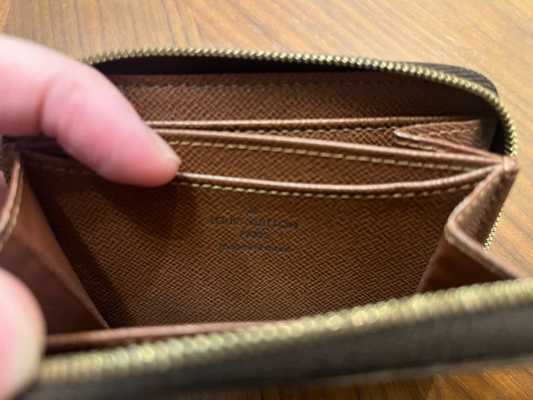 あんしん鑑定済　LOUIS VUITTON ジッピーパース