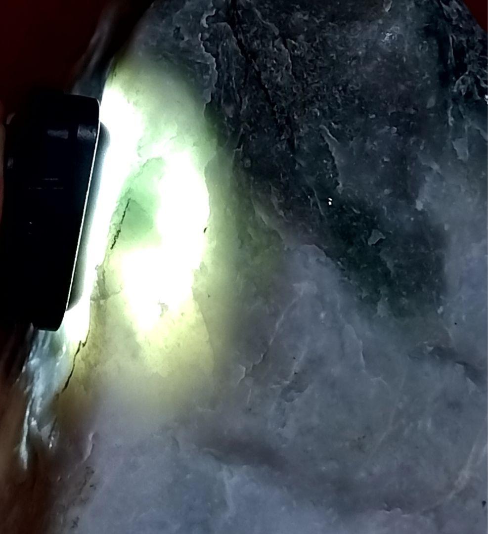 ☆翡翠原石☆糸魚川硬玉【横川転石・川ズレ・ウブ16kg】