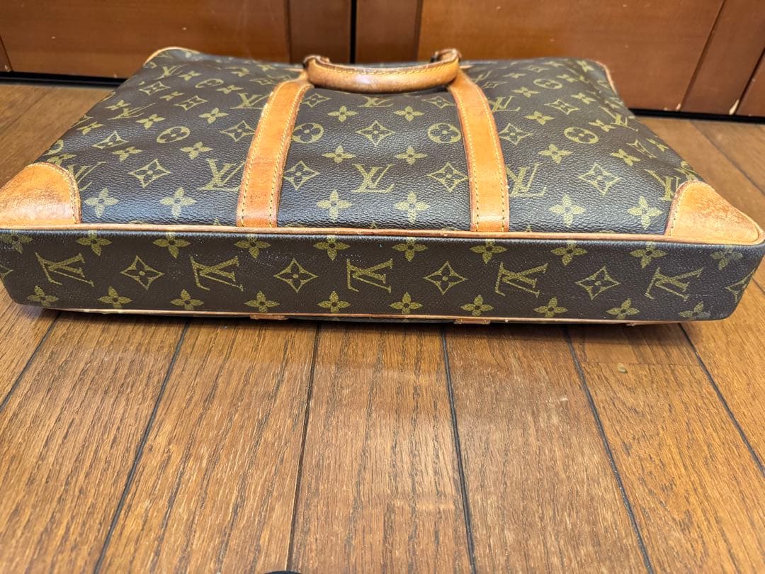 LOUIS VUITTON ブリーフケース ポルト ドキュマン ヴォワヤージュ