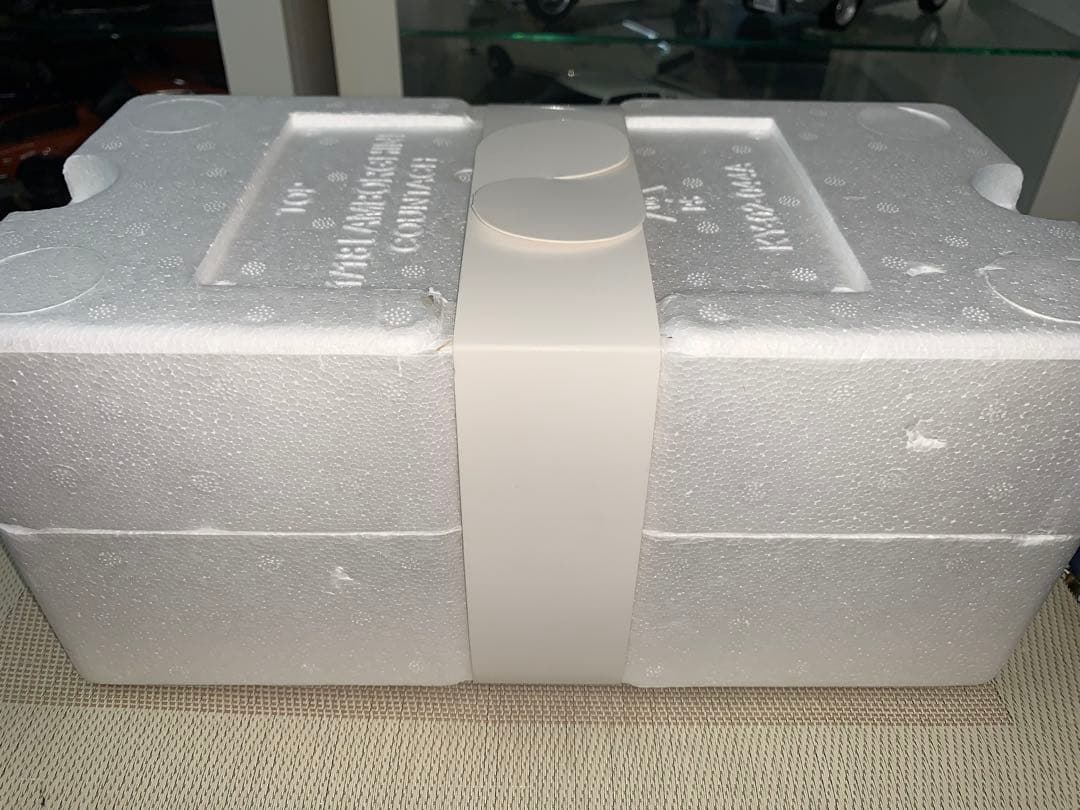 京商 1/18 ランボルギーニ カウンタックLP400S