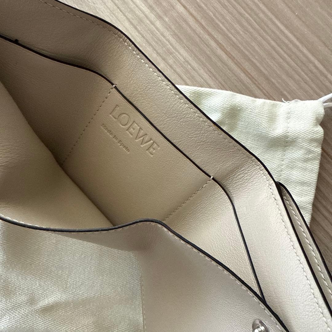 LOEWE trifold wallet rosemary美品