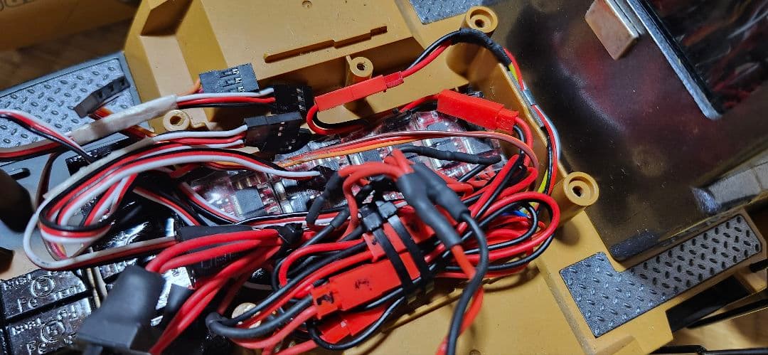 ラジコン！1/14 ホイールローダー