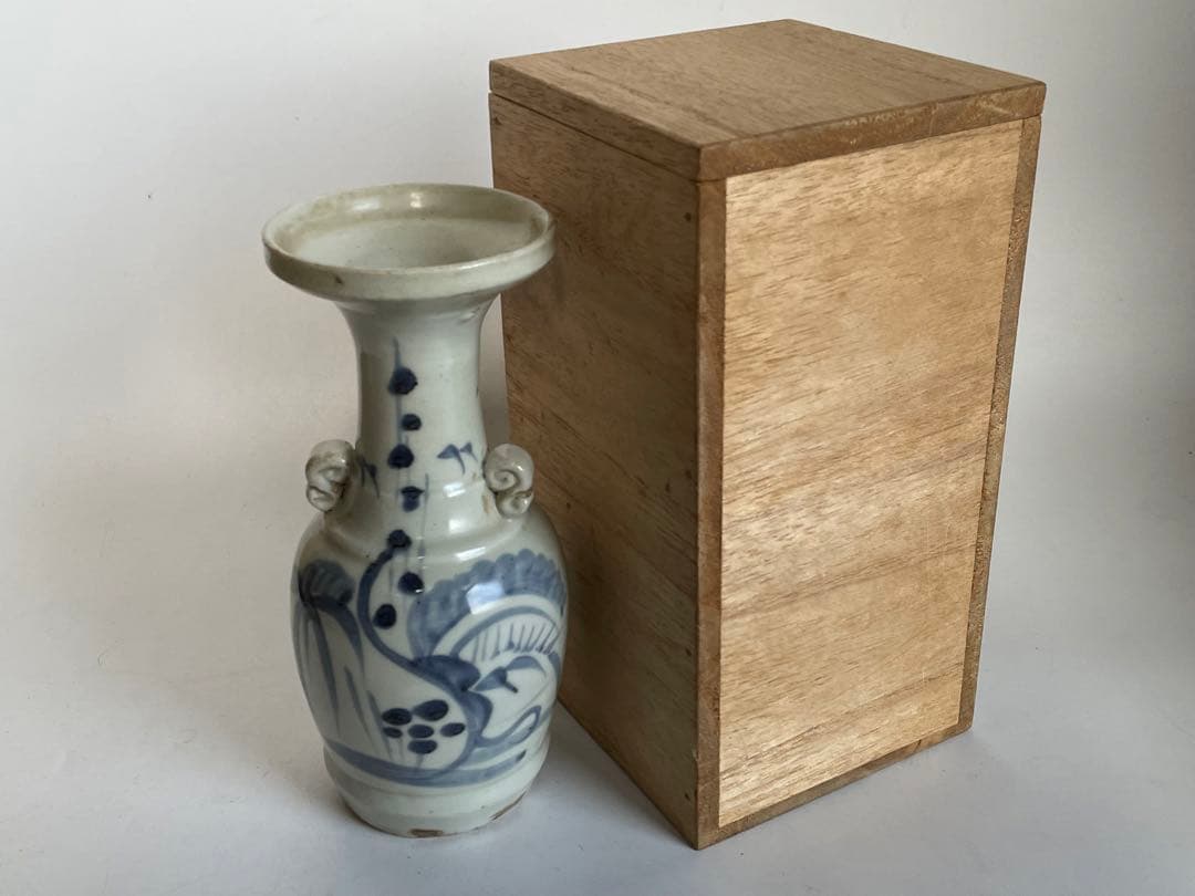 骨董　アンティーク　古伊万里　染付　双耳花入　仏花器　縁キズ　初期伊万里