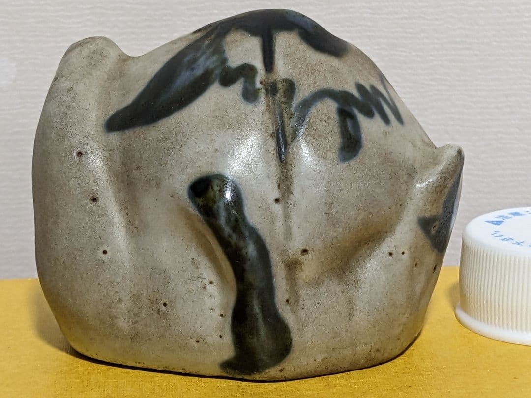 ⭐朝鮮陶磁 李朝中期 染付 桃形 水滴 文房四宝 コレクション骨董品アンティーク 金閣 李朝 桃形 水滴 文房四宝 旧家蔵出 Q110(李朝)｜売買された