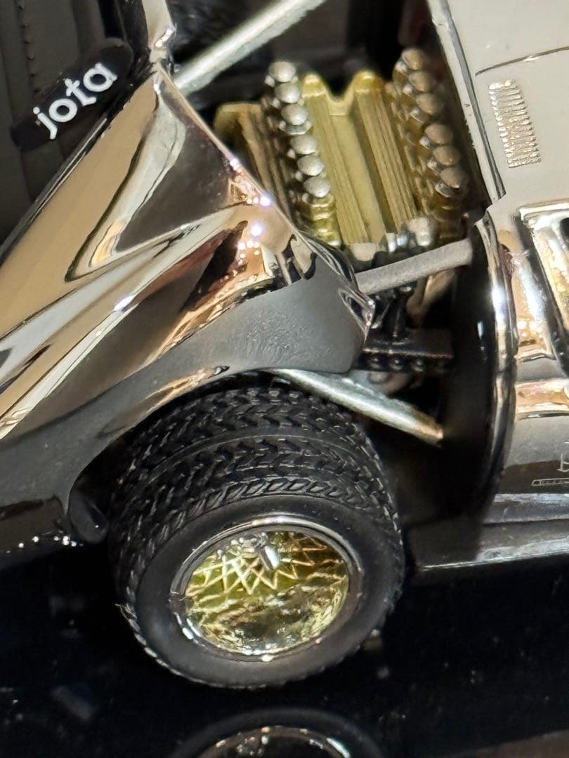 京商　イオタJOTA SVR 限定ミニカー