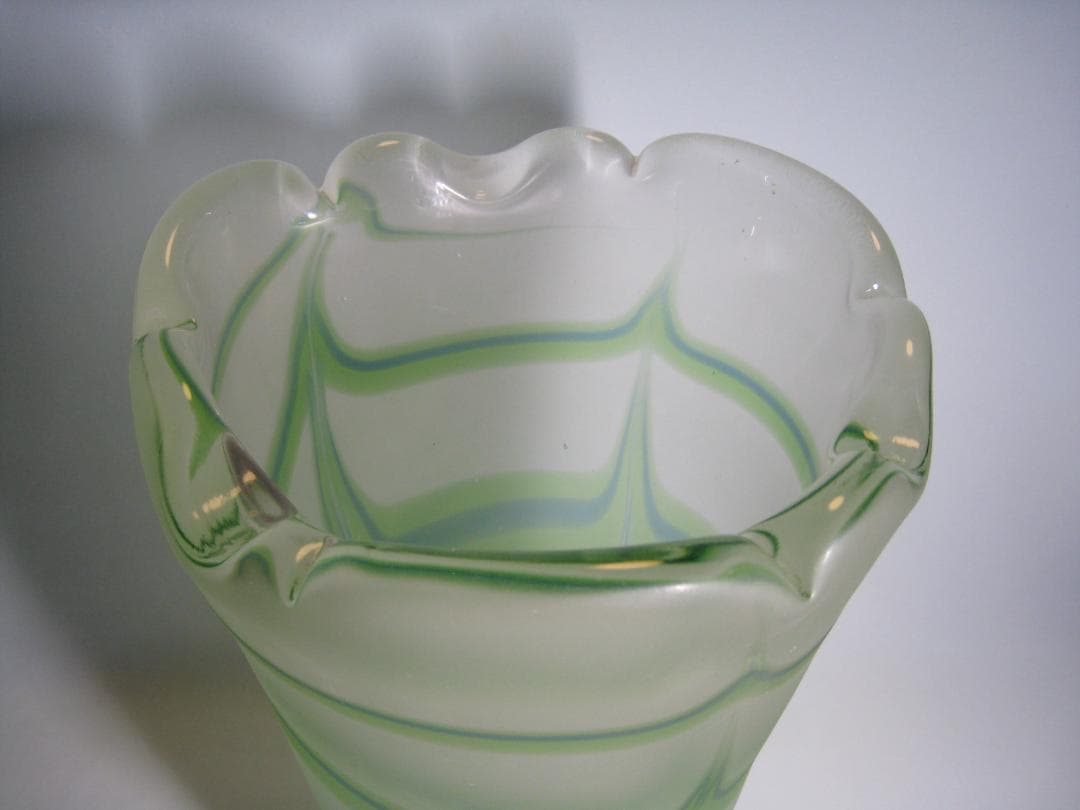 沖縄県伝統工芸士 琉球硝子花瓶 末吉清一 現代の名工 卓越した