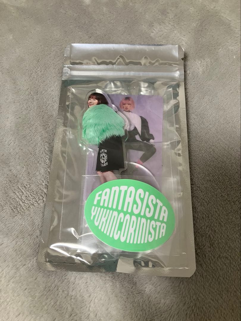 YUKI アクリルスタンド ステッカー - メルカリ