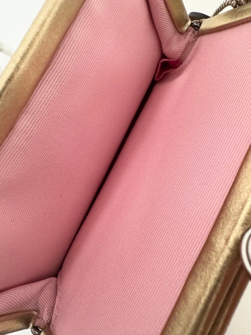 COACH がま口　キスロック　クラッチ　ゴールドラメ　コーチ