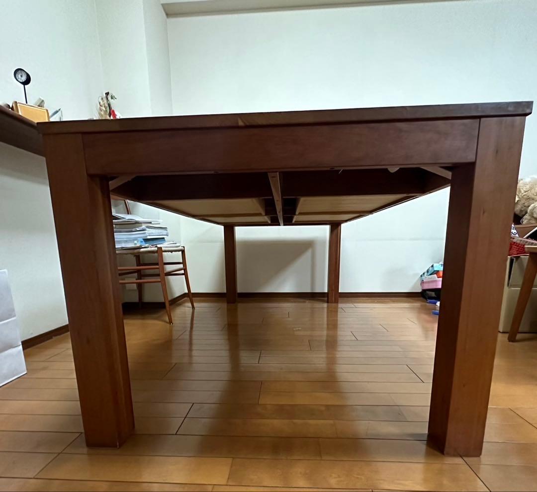 【値下げ】木製ダイニングテーブル