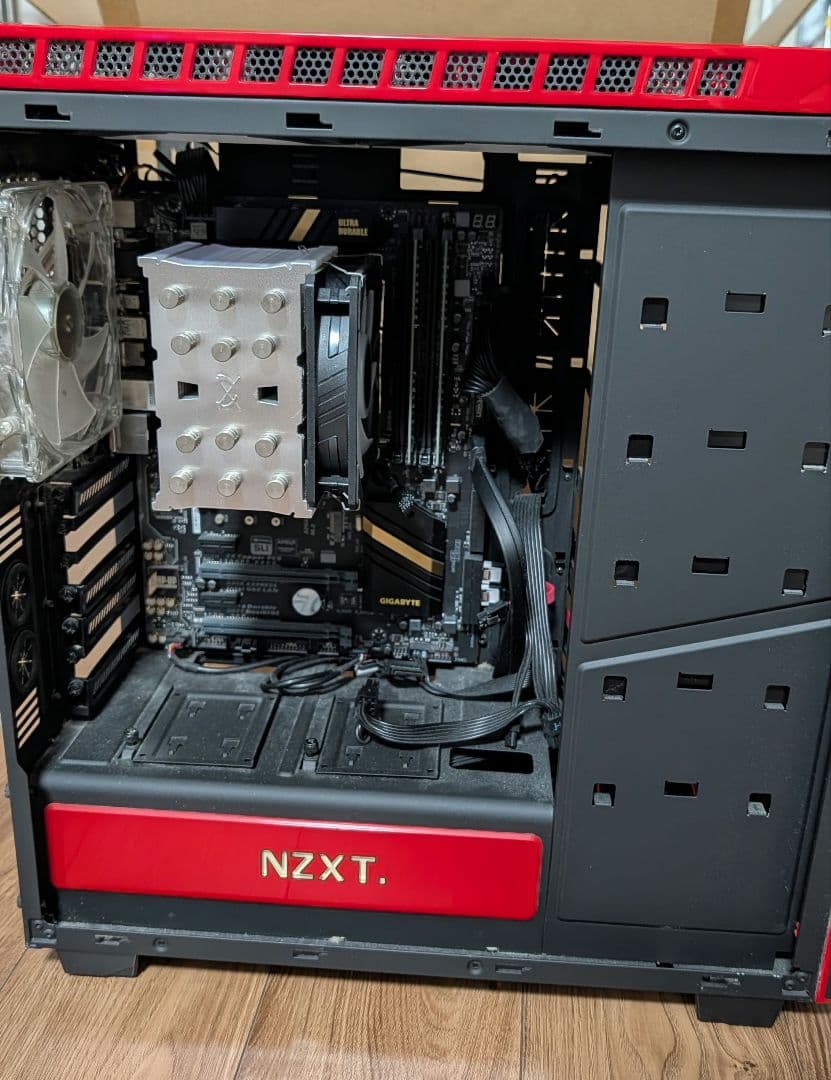 NZXT アクリルウィンドウ付きPCケース H440ジャンク