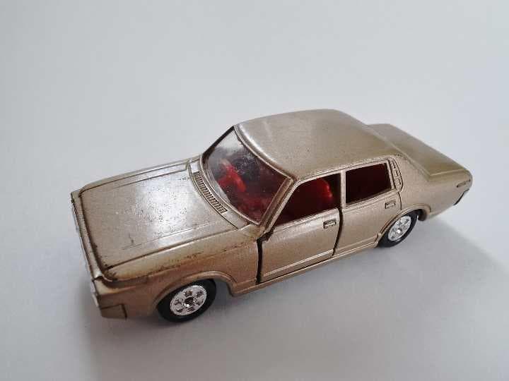 【激レア・エラー】 トミカ　日本製　ニュークラウン