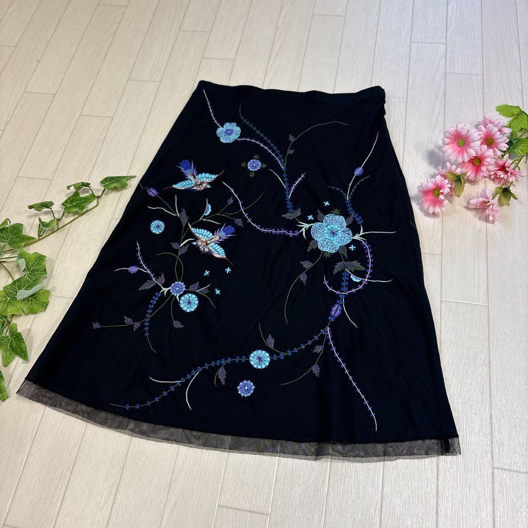 VIVIENNE TAM ヴィヴィアンタム スカート 花柄 刺繍 ブラック 0