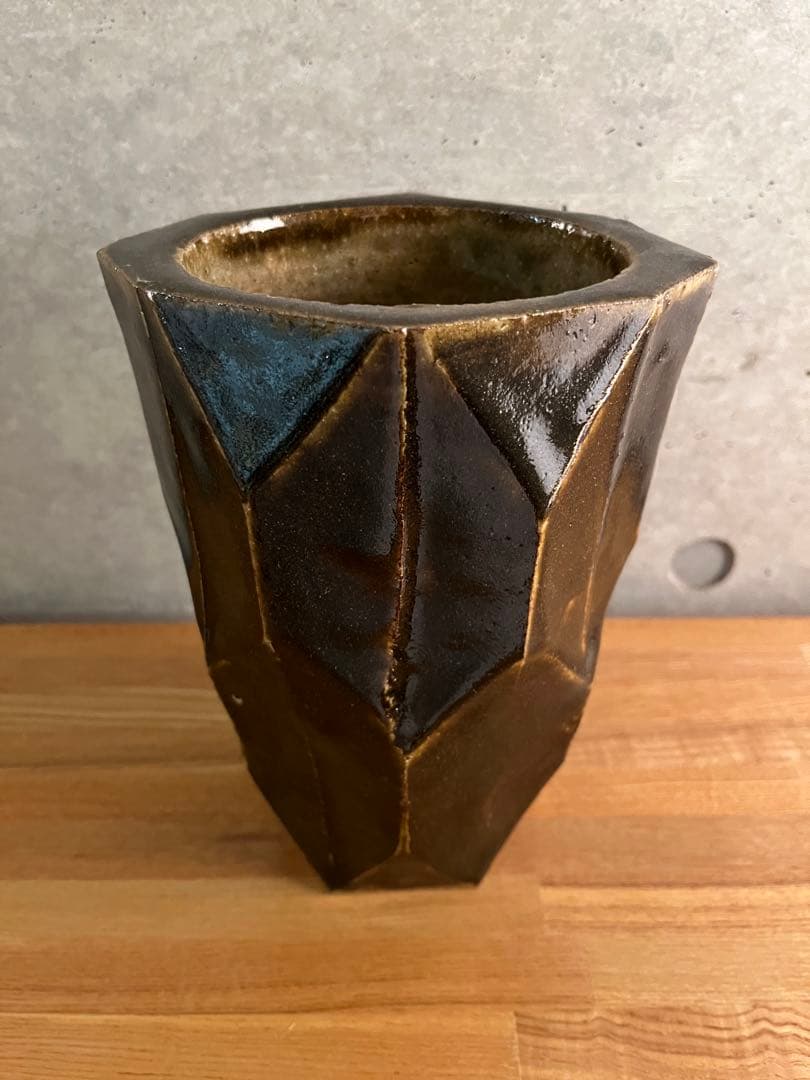 加守田章二　面取花器