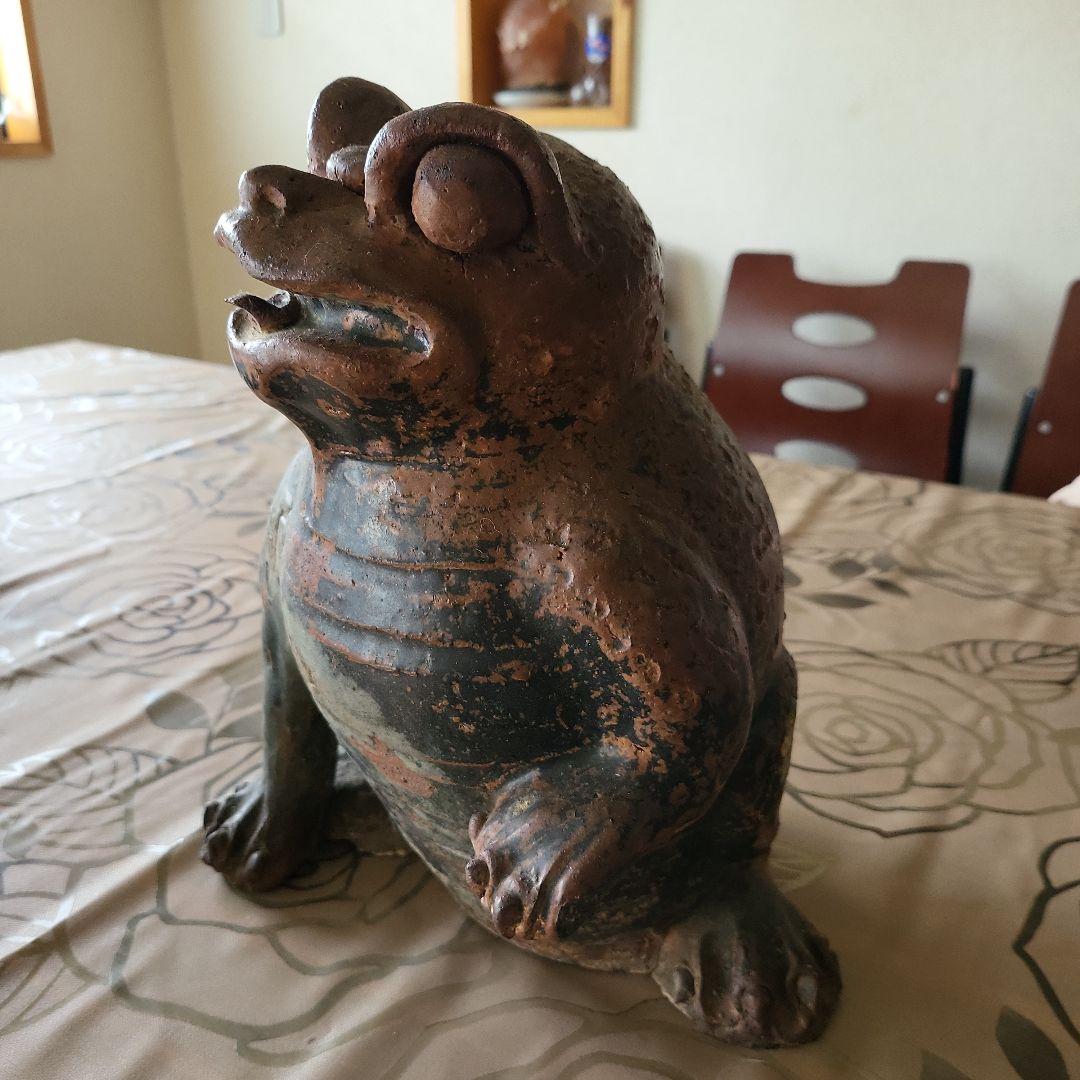 陶器製カエルの置物
