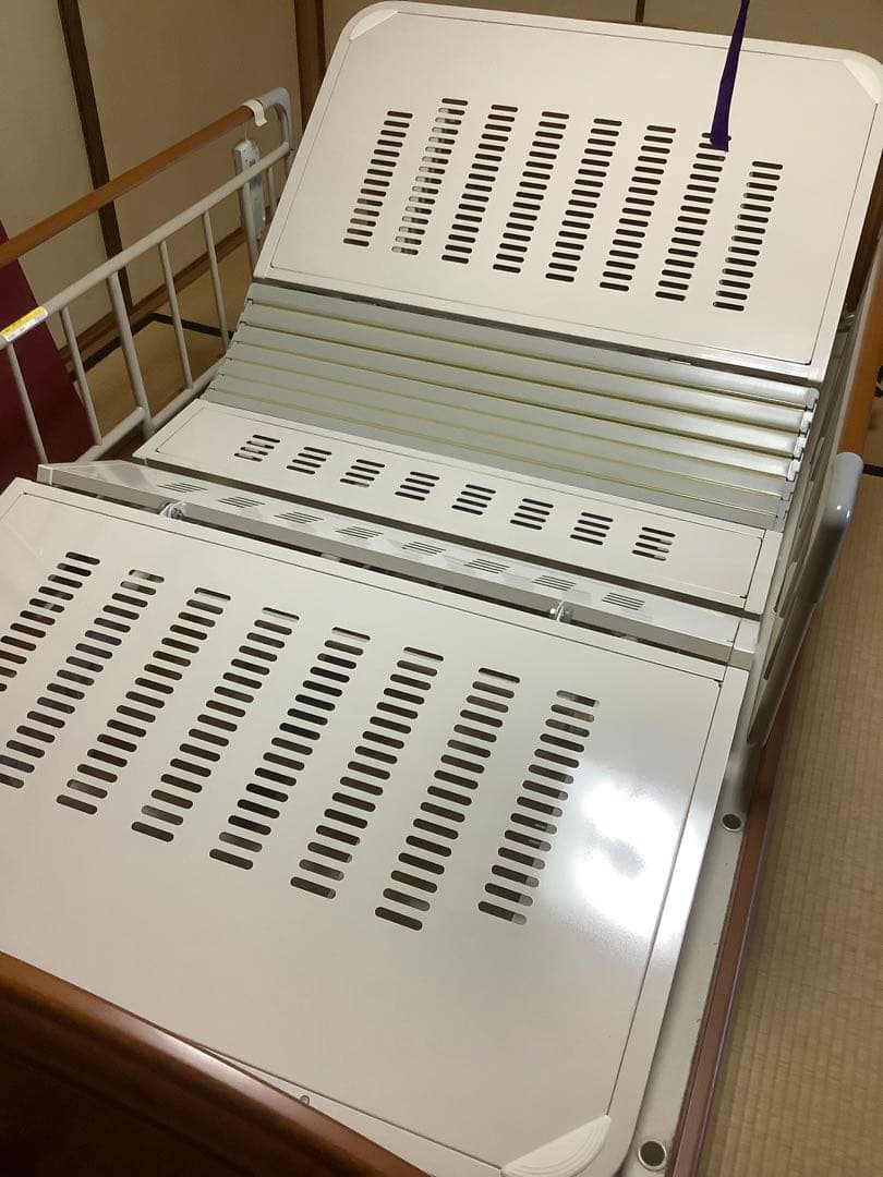 NO.588 PARAMOUNT BED／電動3モーター／マットレス付／シングル