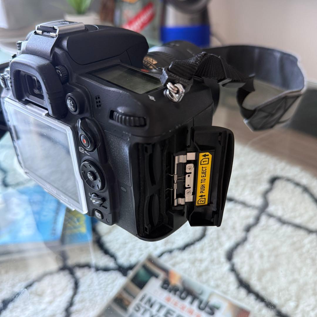 Nikon D7000 一眼レフカメラ＋レンズ3本＋アクセサリー多数セット