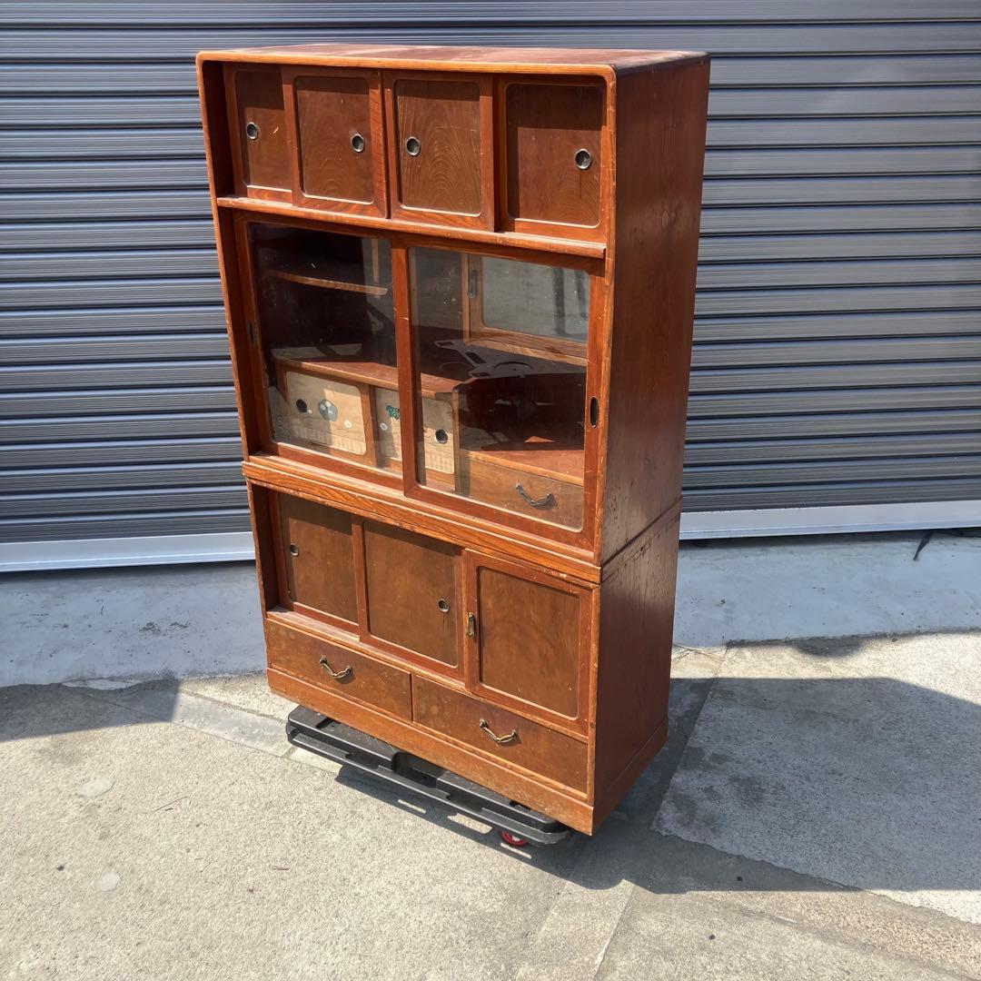 昭和レトロ 無垢材 木製 茶箪笥 茶棚 ガラス戸 サイドボード 古家具 古民家 昭和レトロ 茶箪笥 木製食器棚 ガラス戸付 ヴィンテージ収納棚 古道具