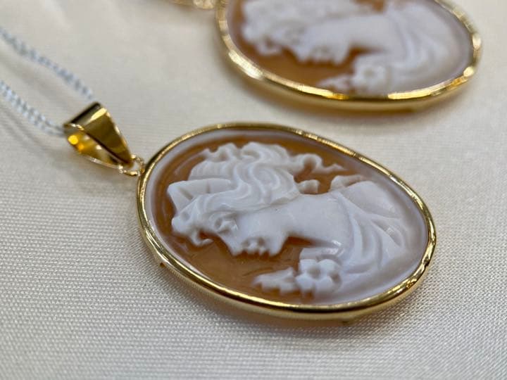 新作 カメオ ペンダントトップ K18金 人像 刻印あり 日本製
