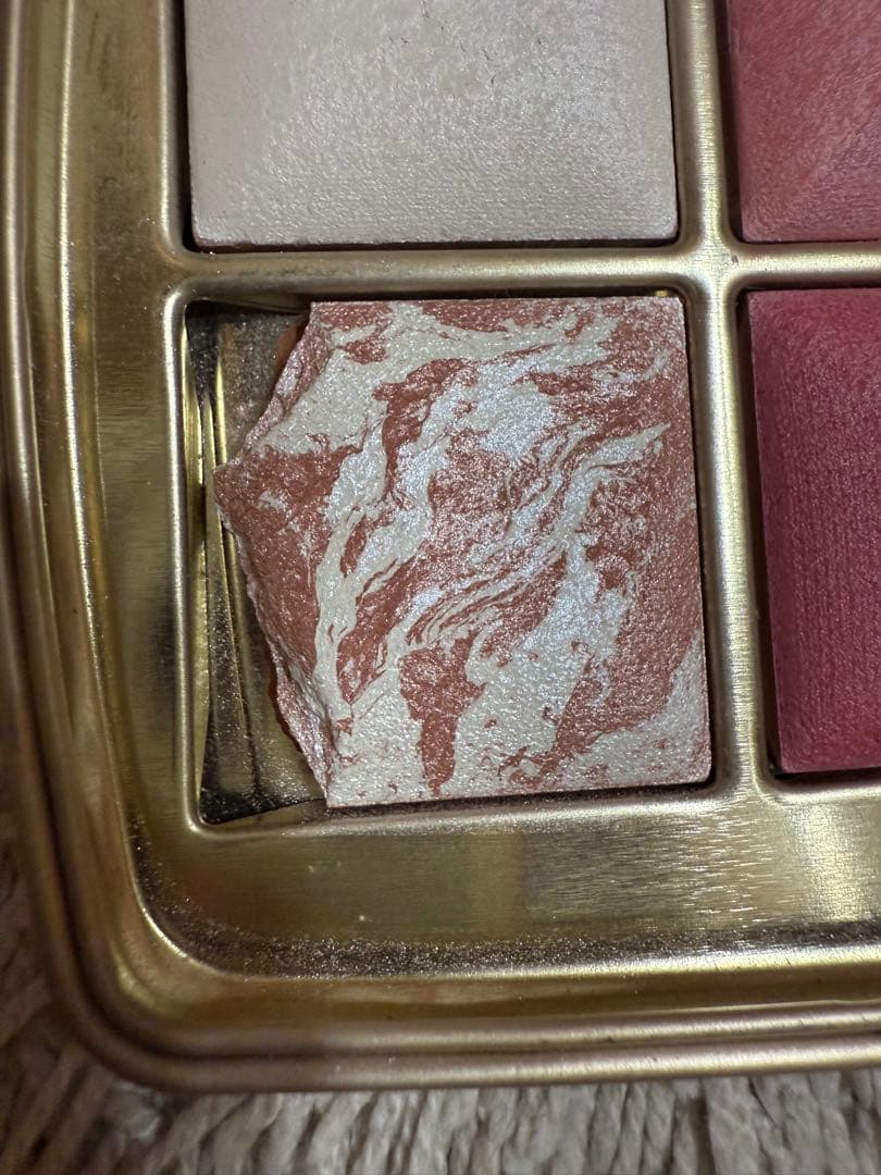 チーク Hourglass ambient lighting edit-2