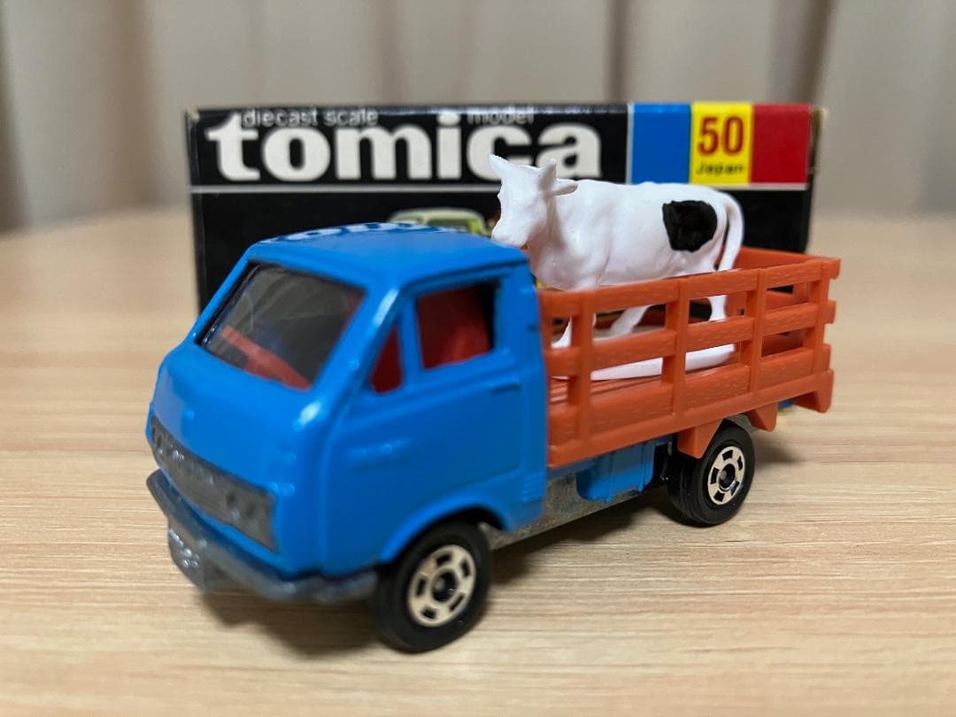 トミカ　黒箱　50-1-9 トヨタ　ハイエース　牧場トラック