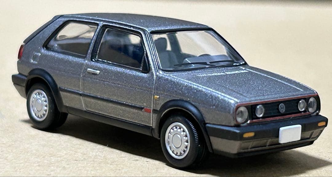 トミカリミテッドヴィンテージネオ フォルクスワーゲン ゴルフⅡ グレー