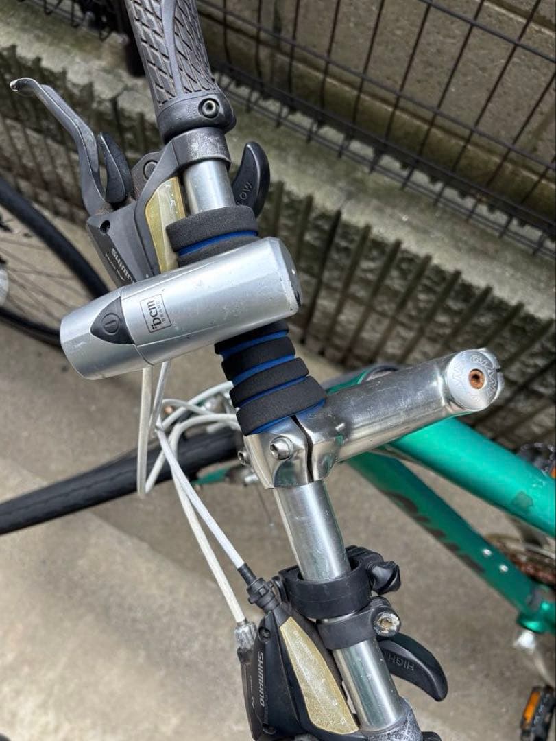 [直接引き取り限定]板橋区Giant 緑色 クロスバイク