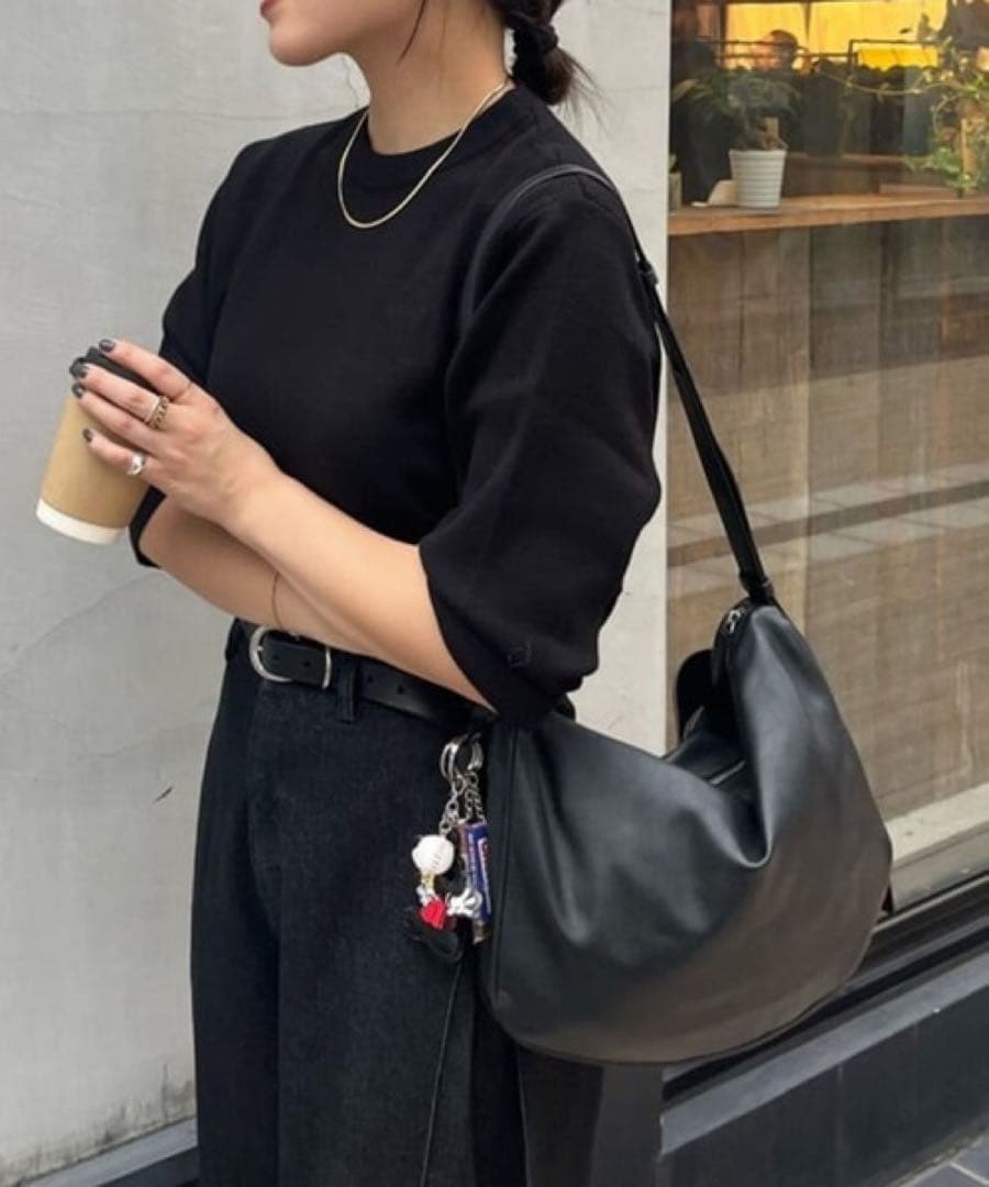 イアパピヨネ スワローマチショルダーバッグ ブラック