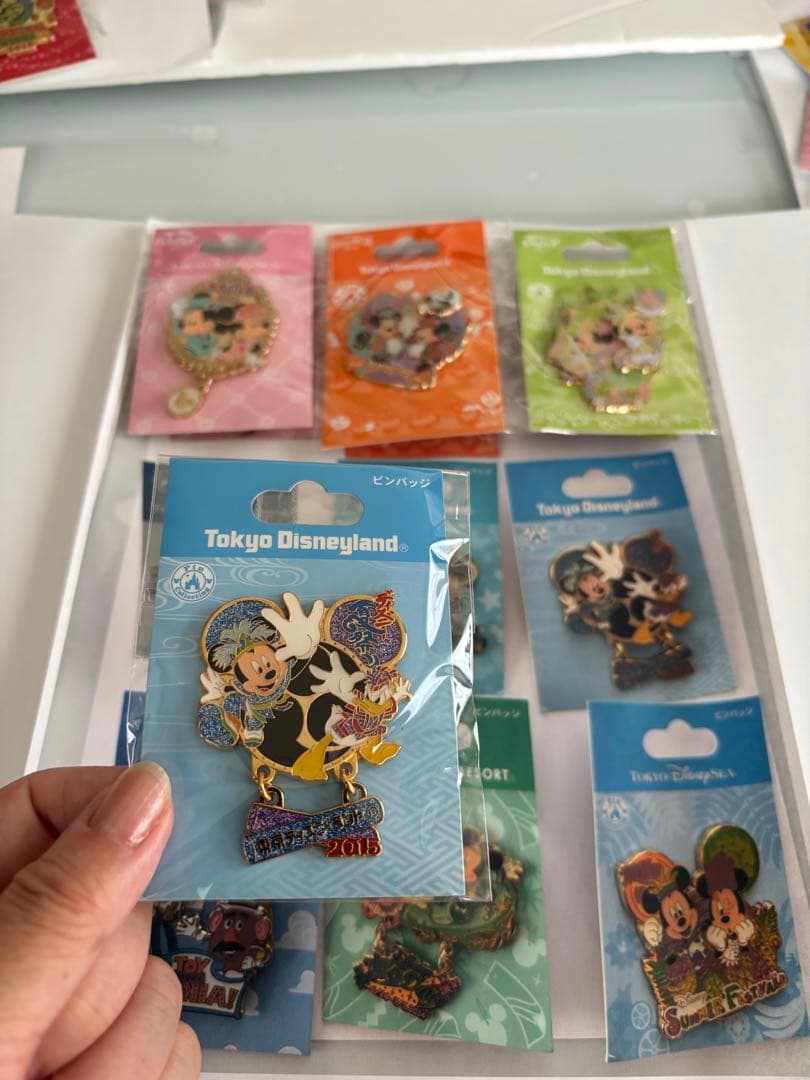 ディズニーピンバッジ 210個 まとめ売り