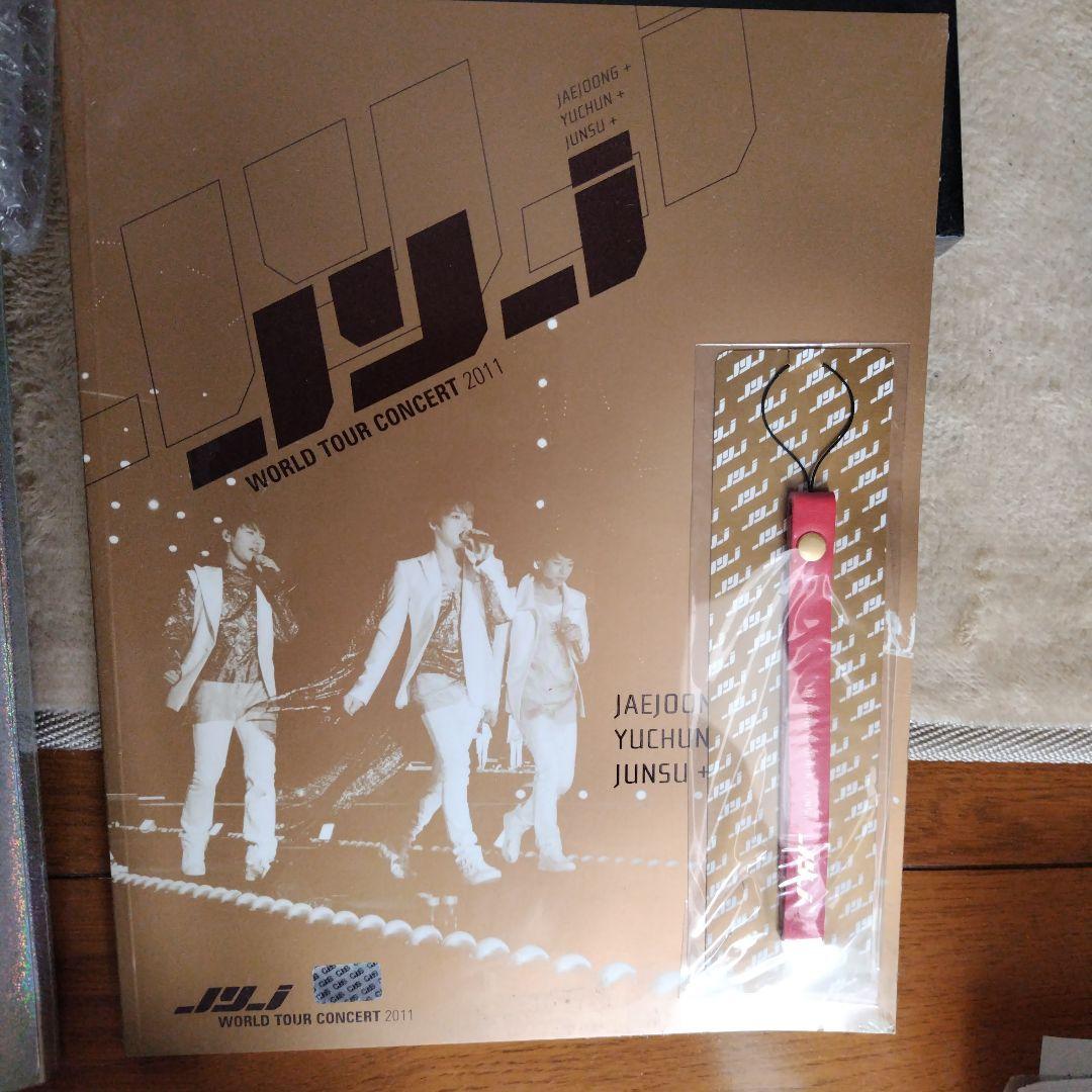 初回盤　JYJ WORLD TOUR CONCERT 2011 DVD 写真集