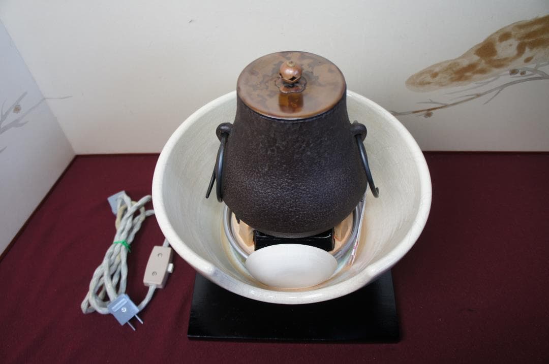 ☆ 茶道具 野々田 白さつま(紅鉢型)風炉型電熱器 鶴首釜 釜鐶 送料込み