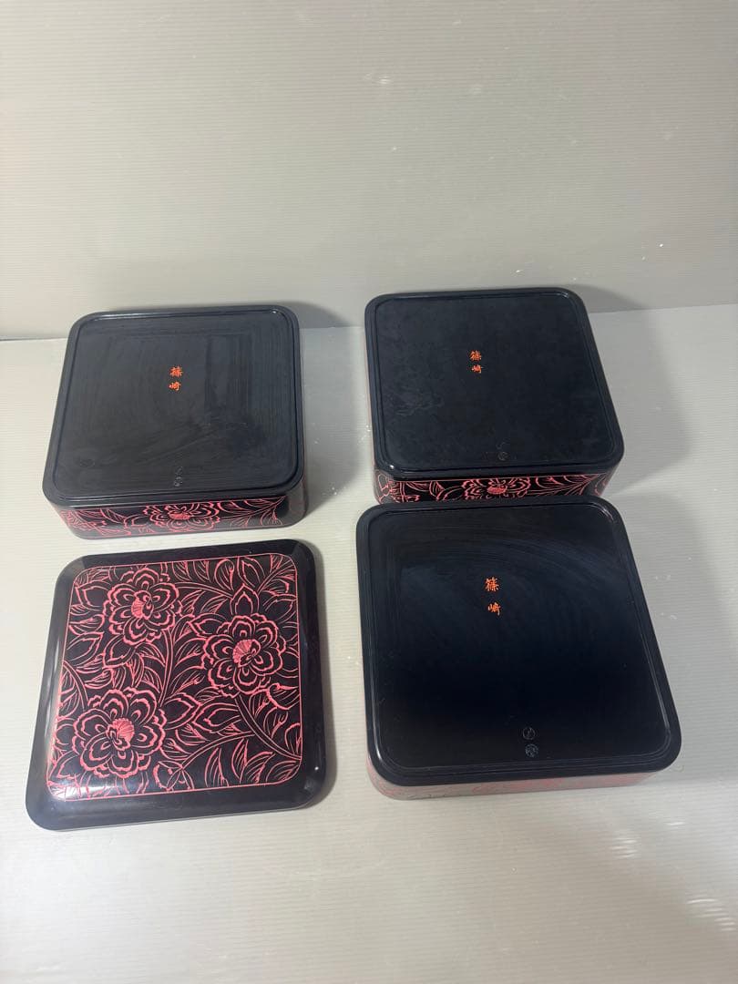 2546 越前塗　骨董　三段重箱 漆 漆器 泥朱 牡丹彫