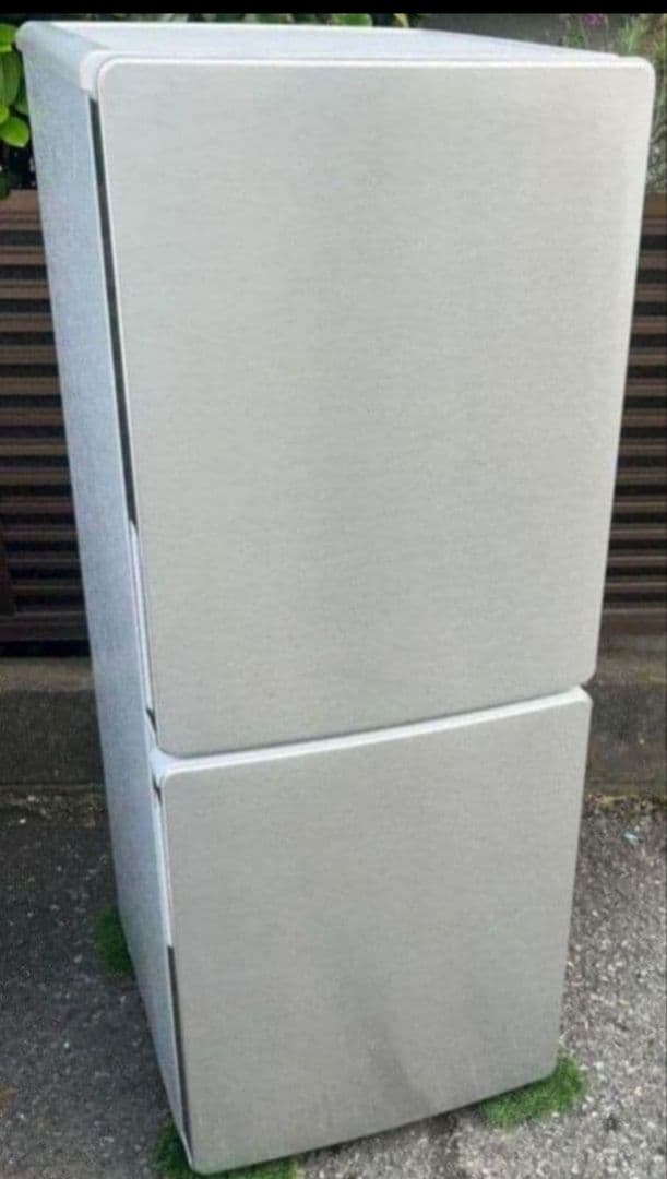 エルソニック冷凍冷蔵庫148L横縞模様　自動霜取り機能付き　2021年製