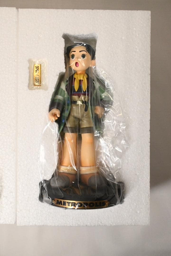 メトロポリス 限定1500 ポリストーンフィギュア 3体セット